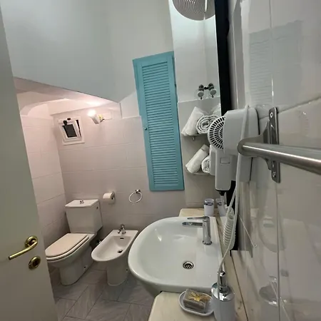 House Hope Специя